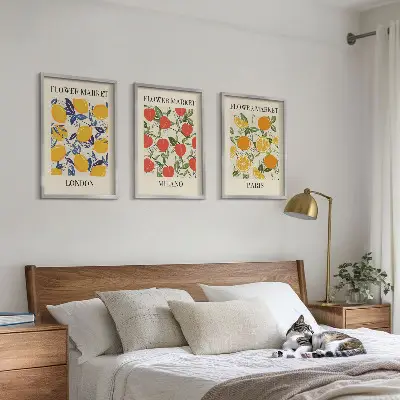 Blumenplakate in Städten gerahmtes Bilderset