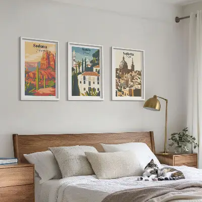 Gerahmtes Bilderset mit Ansichten von Sedona, Sintra und Valletta im Retro-Stil