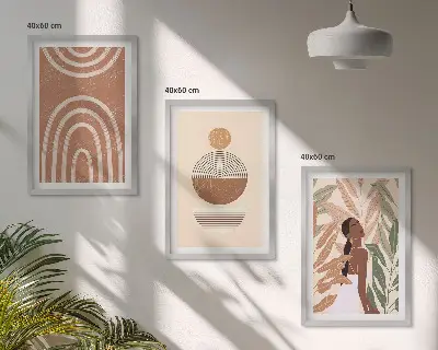 Gerahmtes Bilderset mit stilvollen Pflanzenmustern und geometrischen Motiven