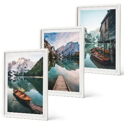 Gerahmtes Bilderset mit Motiven von See, Bergen, Booten und Ferienhaus