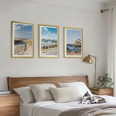 Gerahmtes Bilderset mit Strand- und Klippenmotiv