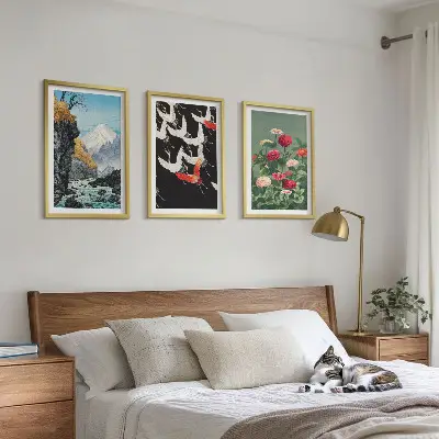 Gerahmtes Bilderset mit Motiven von Bergen, Wasserfällen, Vögeln und Blumen