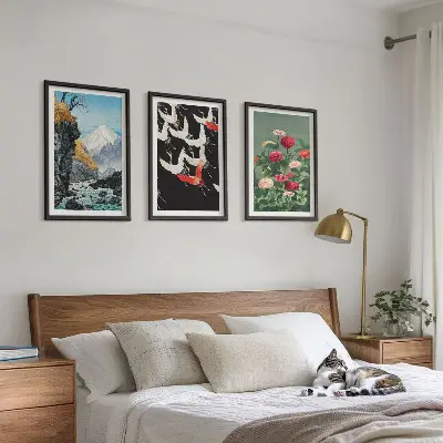 Gerahmtes Bilderset mit Motiven von Bergen, Wasserfällen, Vögeln und Blumen