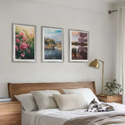 Gerahmtes Bilder-Set mit Motiv Blumengarten, Berge und Wasser