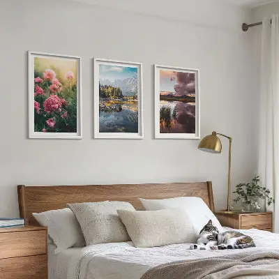 Gerahmtes Bilder-Set mit Motiv Blumengarten, Berge und Wasser