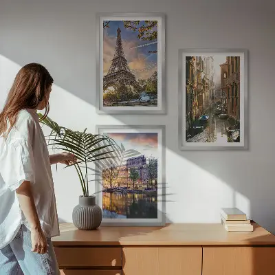 Bilder-3er-Set mit Rahmen mit Motiven vom Eiffelturm, Venedig und Amsterdamer Kanälen