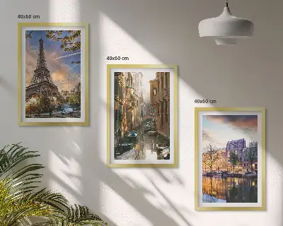 Bilder-3er-Set mit Rahmen mit Motiven vom Eiffelturm, Venedig und Amsterdamer Kanälen