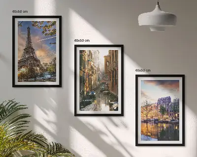 Bilder-3er-Set mit Rahmen mit Motiven vom Eiffelturm, Venedig und Amsterdamer Kanälen