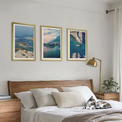 Bilder-3er-Set mit Rahmen mit Motiven von Meerblick, Klippen und Häfen