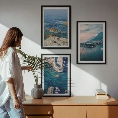 Bilder-3er-Set mit Rahmen mit Motiven von Meerblick, Klippen und Häfen