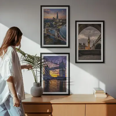 Bilder-3er-Set mit Rahmen Motiv Stadtbrücken und Uhrtürme