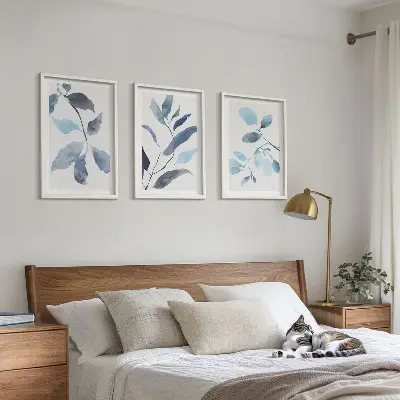 Gerahmtes Bilderset mit Aquarell von blauen Blättern