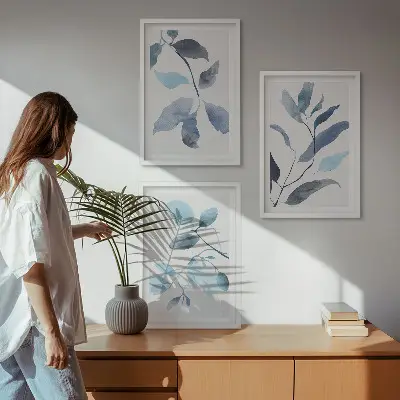 Gerahmtes Bilderset mit Aquarell von blauen Blättern