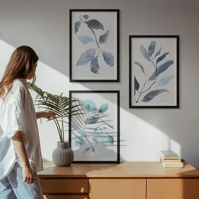 Gerahmtes Bilderset mit Aquarell von blauen Blättern