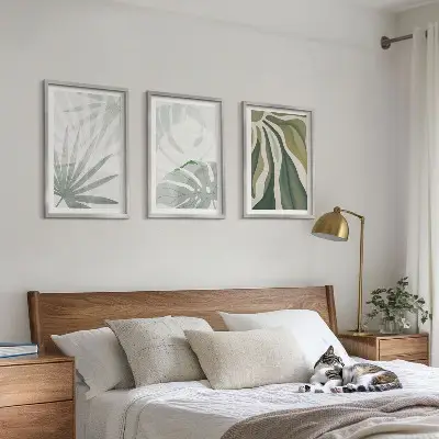 Gerahmtes Bilderset mit Pflanzenmotiven in Grün und Grau