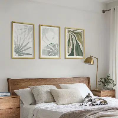 Gerahmtes Bilderset mit Pflanzenmotiven in Grün und Grau