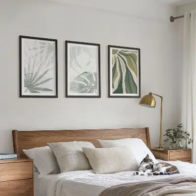 Gerahmtes Bilderset mit Pflanzenmotiven in Grün und Grau