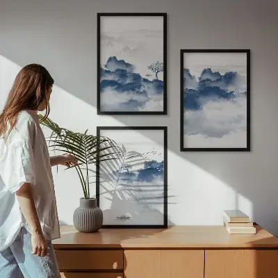 Gerahmtes Bilderset mit Motiven von Bergen, Wolken, Bäumen und Vögeln