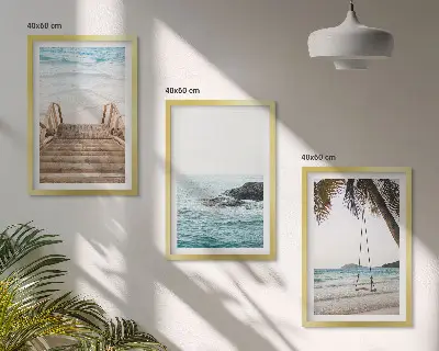 Gerahmtes Bilderset Treppe am Strand mit Meerblick und Schaukel