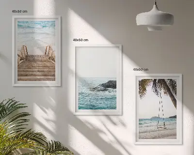 Gerahmtes Bilderset Treppe am Strand mit Meerblick und Schaukel