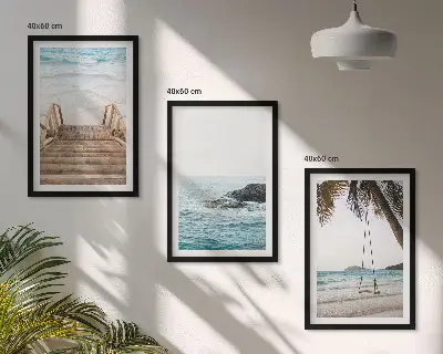 Gerahmtes Bilderset Treppe am Strand mit Meerblick und Schaukel