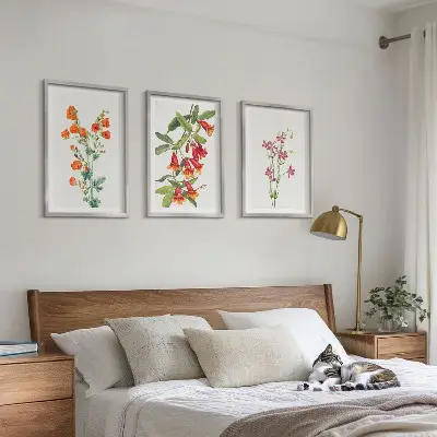 Gerahmtes Bilderset mit Vintage-Retro-Blumenmalerei