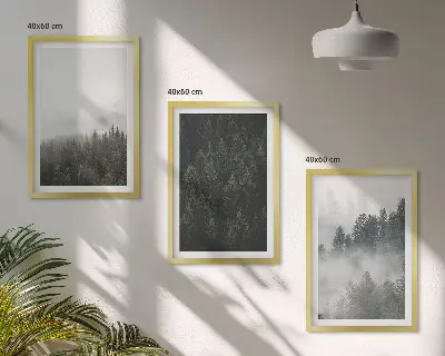 Gerahmtes Bilderset mit Motiv grüne Wälder im Nebel
