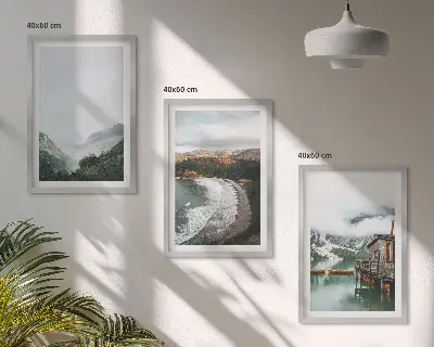 Gerahmtes Bilderset mit Motiven von Bergen, Strand, Wolken und Wasser