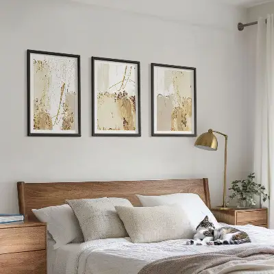 Gerahmtes Bilderset mit abstrakten Mustern in Beige und Weiß