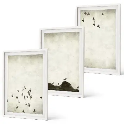 Gerahmtes Bilderset Vögel im Flug im minimalistischen Stil