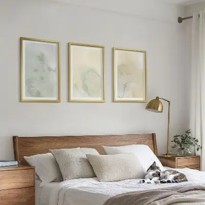 Gerahmtes Bilderset mit pastellfarbenen Aquarelltexturen