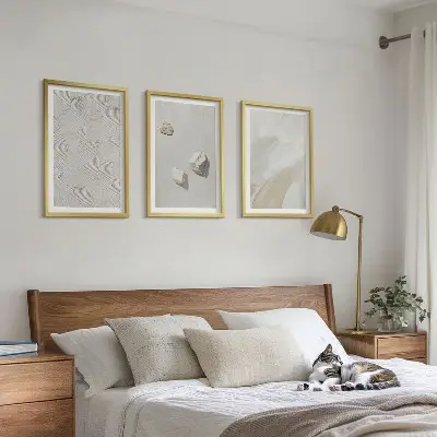Gerahmtes Bilderset mit Sandstein-Motiv in modernen Farben