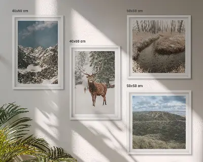 Wanddeko-Set mit Bergen, Schnee, Hirschen und Waldlandschaft