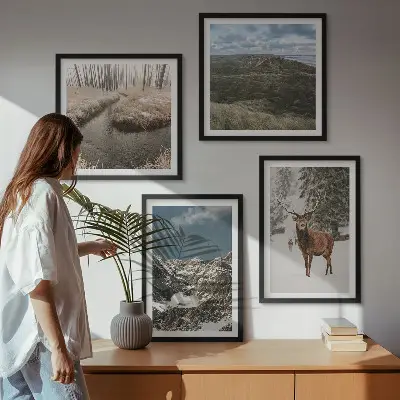 Wanddeko-Set mit Bergen, Schnee, Hirschen und Waldlandschaft