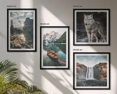 Polyptychon mit Rahmen mit Motiven von Bergen, Seen, Wasserfall und Wolf
