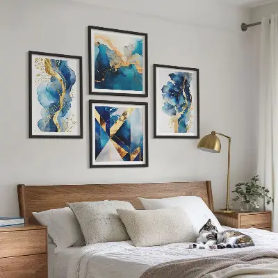 Wanddeko-Set mit blauen abstrakten Mustern