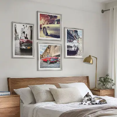 Oldtimer in Städten als gerahmtes mehrteiliges Wandbild
