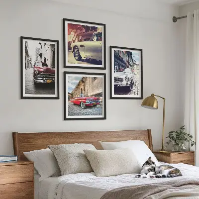 Oldtimer in Städten als gerahmtes mehrteiliges Wandbild