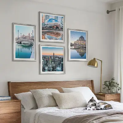 Architektur von Städten am Wasser als gerahmtes Polyptychon