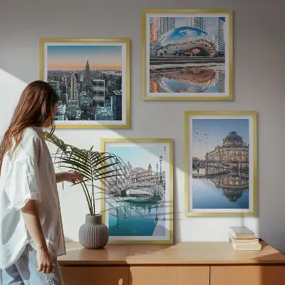 Architektur von Städten am Wasser als gerahmtes Polyptychon