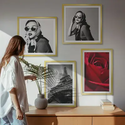 Wanddeko-Set mit Motiv einer Pariserin mit Eiffelturmbrille