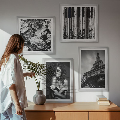Polyptychon mit rahmen Porträt einer Frau mit einer Eiffel-Rose