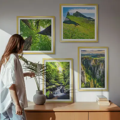 Grüne Berge Wasserfallwald Polyptychon mit Rahmen