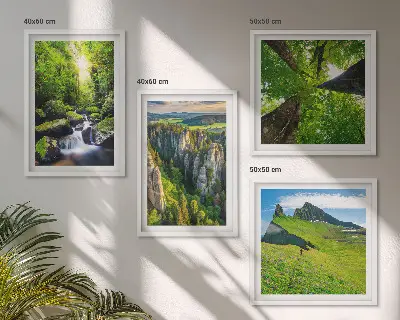 Grüne Berge Wasserfallwald Polyptychon mit Rahmen