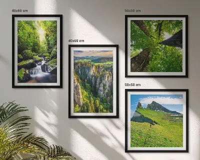 Grüne Berge Wasserfallwald Polyptychon mit Rahmen