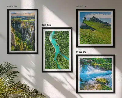 Grüne Berge, Flussfelsen Polyptychon mit Rahmen