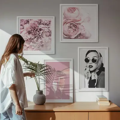 Wanddeko-Set mit Blumenmotiven wie Pfingstrosen und Rosen für ein elegantes Ambiente
