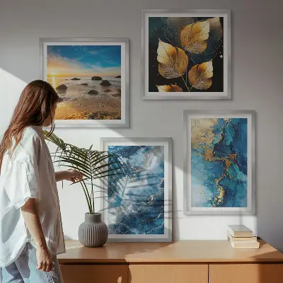 Polyptychon mit Rahmen mit blau-goldenen Mustern