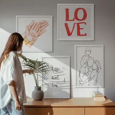 Familienillustration als Hausschild in Form eines Polyptychons mit Rahmen