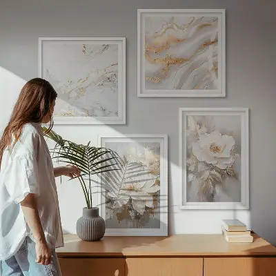 Polyptychon mit Rahmen Blumen auf hellem Hintergrund mit Marmormuster